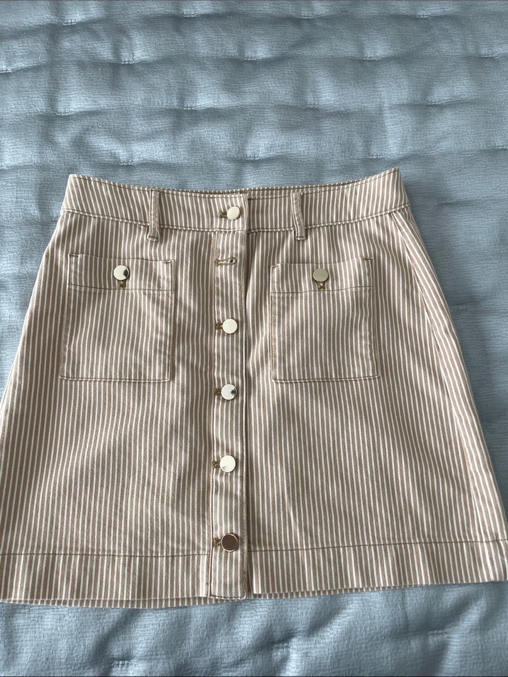 White House Black Market Beige & White Striped Button-Front Mini Skirt